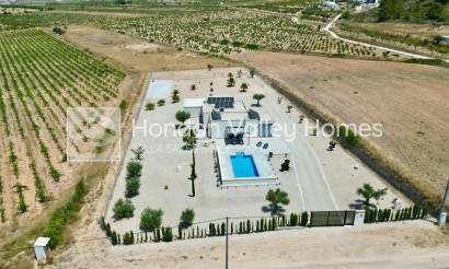 Resale - Villa - Canada de la Lena