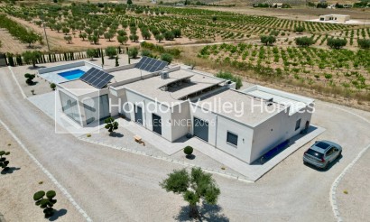 Resale - Villa - Canada de la Lena