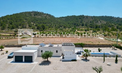 Resale - Villa - Canada de la Lena