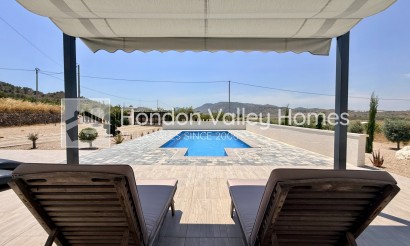 Resale - Villa - Canada de la Lena