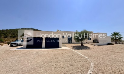 Resale - Villa - Canada de la Lena