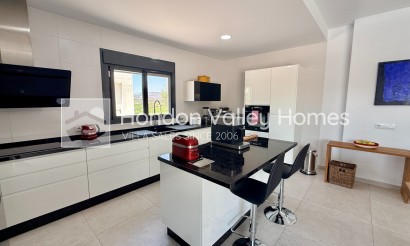 Resale - Villa - Canada de la Lena