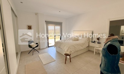 Resale - Villa - Canada de la Lena
