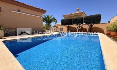 Resale - Villa - Hondón de las Nieves
