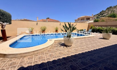 Resale - Villa - Hondón de las Nieves