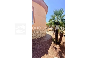 Resale - Villa - Hondón de las Nieves