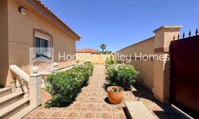 Resale - Villa - Hondón de las Nieves