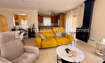 Resale - Villa - Hondón de las Nieves