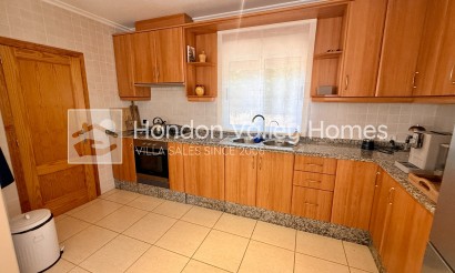Resale - Villa - Hondón de las Nieves