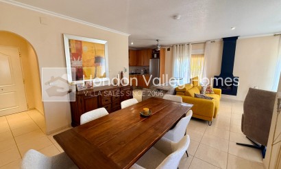 Resale - Villa - Hondón de las Nieves
