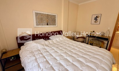 Resale - Villa - Hondón de las Nieves