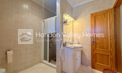 Resale - Villa - Hondón de las Nieves