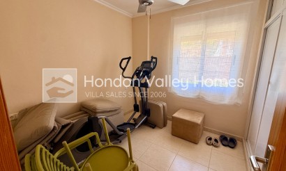 Resale - Villa - Hondón de las Nieves