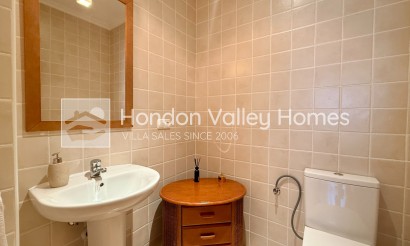 Resale - Villa - Hondón de las Nieves