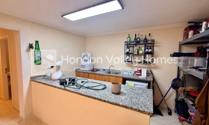 Resale - Villa - Hondón de las Nieves