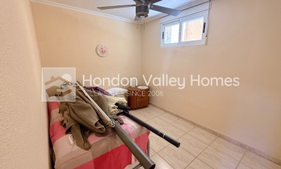 Resale - Villa - Hondón de las Nieves
