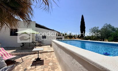 Resale - Cave - Algueña