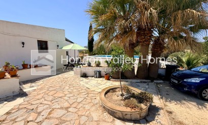 Resale - Cave - Algueña