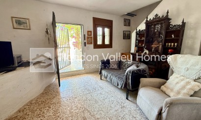 Resale - Cave - Algueña