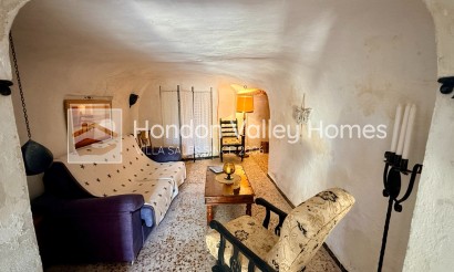 Resale - Cave - Algueña
