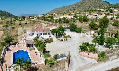 Resale - Villa - La Romana