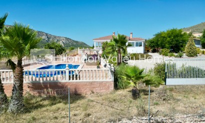 Resale - Villa - La Romana
