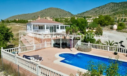 Resale - Villa - La Romana