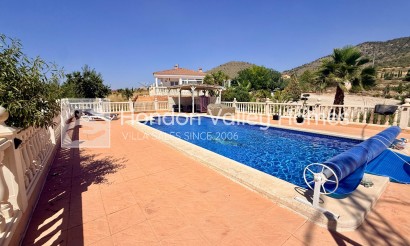 Resale - Villa - La Romana
