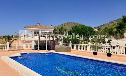 Resale - Villa - La Romana