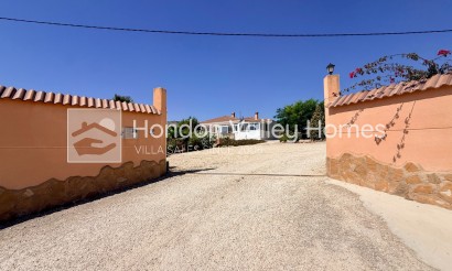 Resale - Villa - La Romana