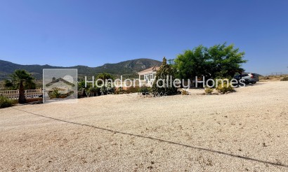 Resale - Villa - La Romana