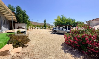 Resale - Villa - La Romana