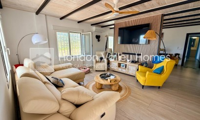 Resale - Villa - La Romana