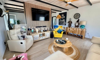 Resale - Villa - La Romana