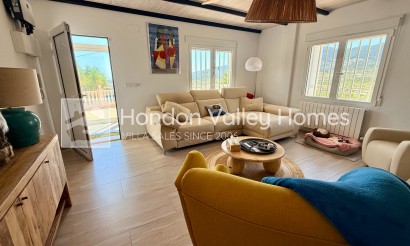 Resale - Villa - La Romana