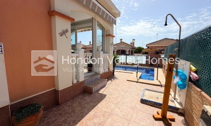 Rynek wtórny - Detached Villa - Montesinos - La Herrada