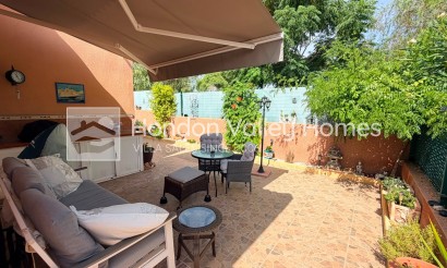 Rynek wtórny - Detached Villa - Montesinos - La Herrada