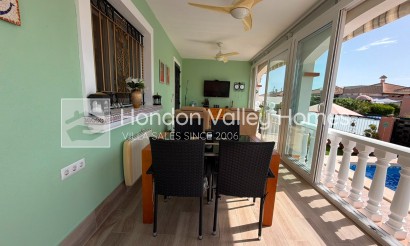 Rynek wtórny - Detached Villa - Montesinos - La Herrada