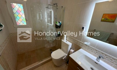 Rynek wtórny - Detached Villa - Montesinos - La Herrada