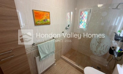 Rynek wtórny - Detached Villa - Montesinos - La Herrada