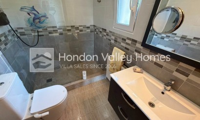 Rynek wtórny - Detached Villa - Montesinos - La Herrada