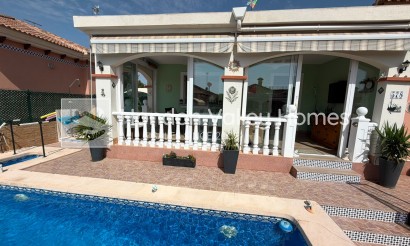 Rynek wtórny - Detached Villa - Montesinos - La Herrada