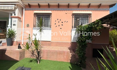 Rynek wtórny - Detached Villa - Montesinos - La Herrada