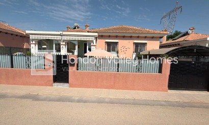 Rynek wtórny - Detached Villa - Montesinos - La Herrada