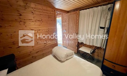 Resale - Villa - Albatera