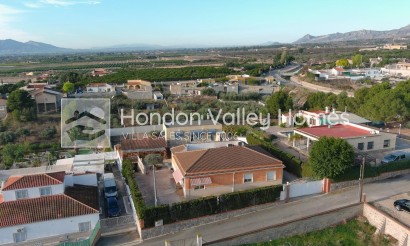 Resale - Villa - Albatera