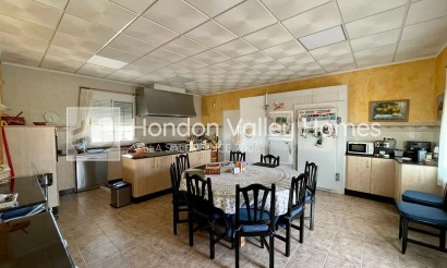 Resale - Villa - Albatera