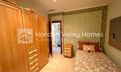 Resale - Villa - Albatera