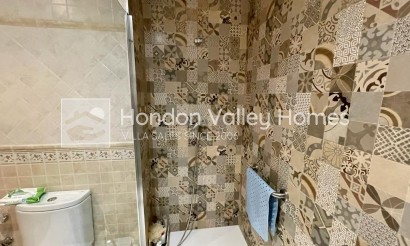 Resale - Villa - Albatera