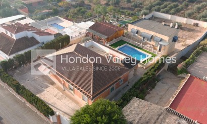 Resale - Villa - Albatera